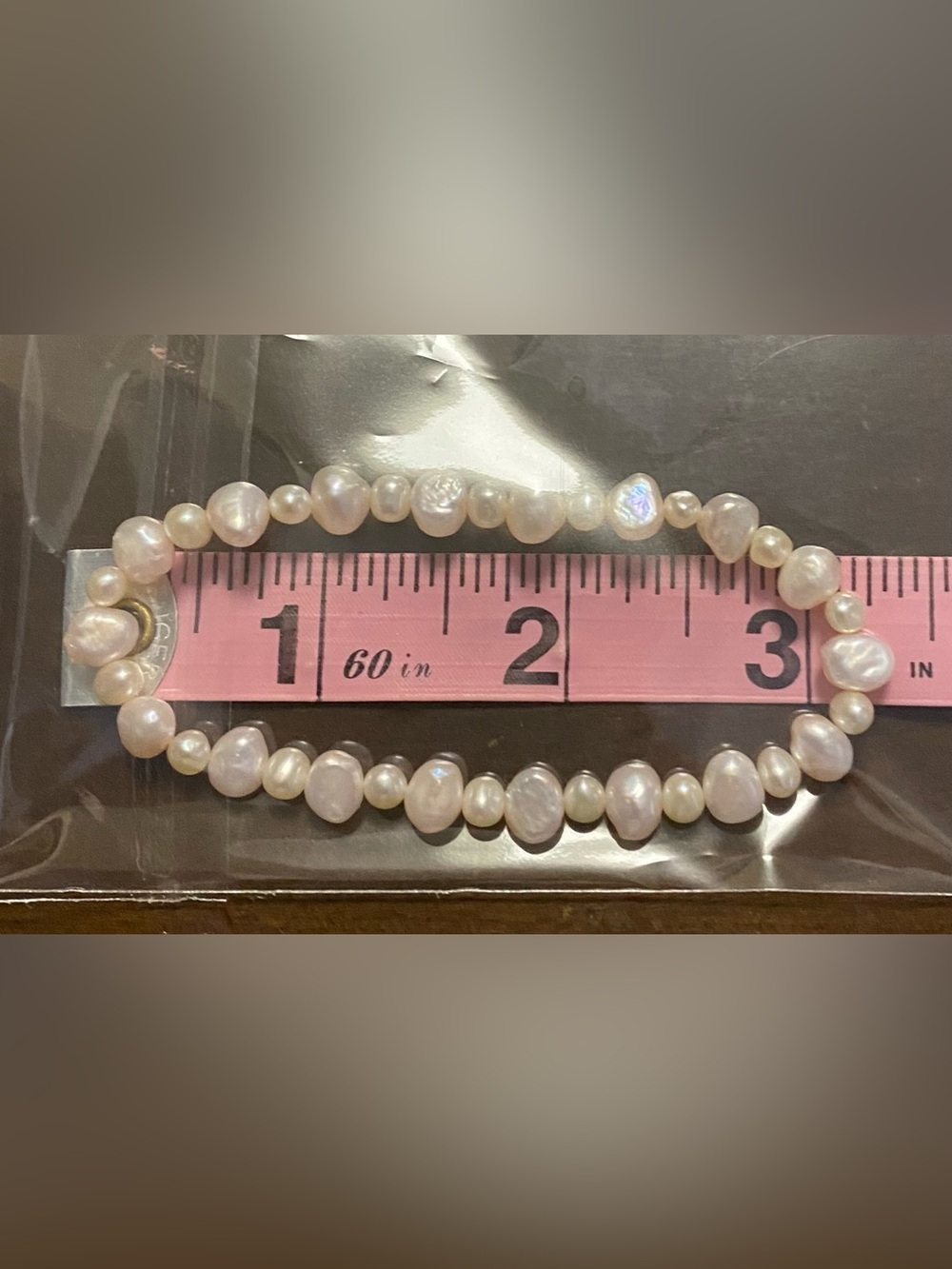 EUC Faux Pearl Stretch Bracelet Elastic Beaded Classic Everyday - Picture 4 of 4